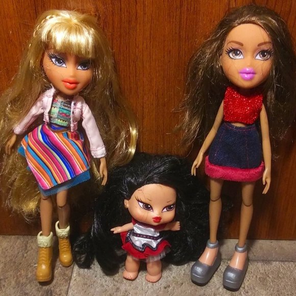 Set of Bratz dolls with Bratz little sister - Picture 1 of 3